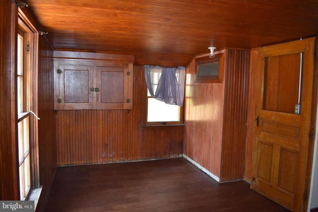 64 FLEETWOOD RD, Fleetwood, PA 19522