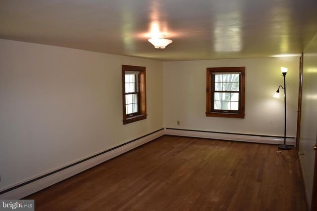 64 FLEETWOOD RD, Fleetwood, PA 19522