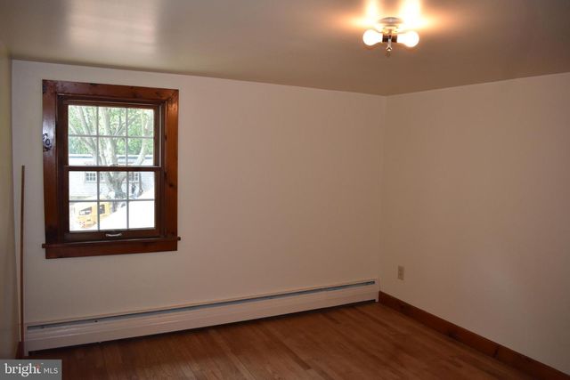 64 FLEETWOOD RD, Fleetwood, PA 19522