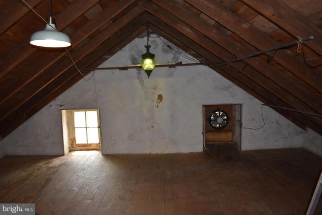 64 FLEETWOOD RD, Fleetwood, PA 19522