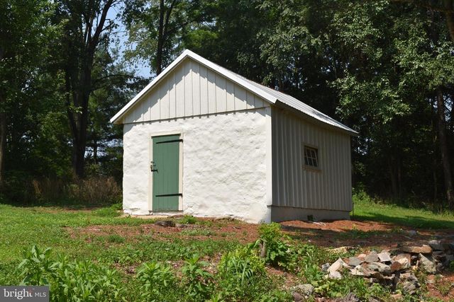64 FLEETWOOD RD, Fleetwood, PA 19522