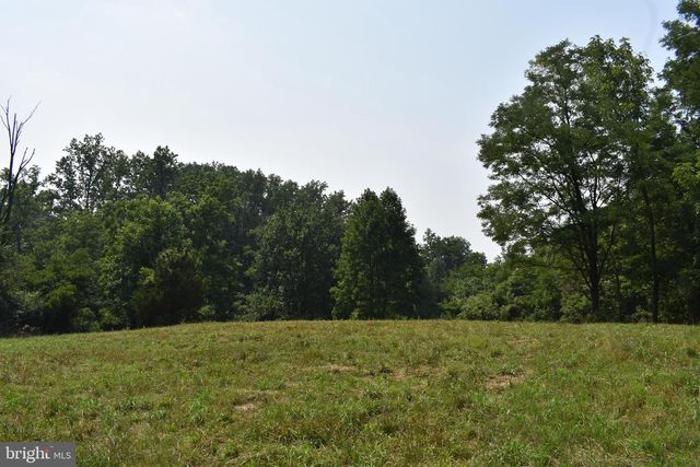64 FLEETWOOD RD, Fleetwood, PA 19522