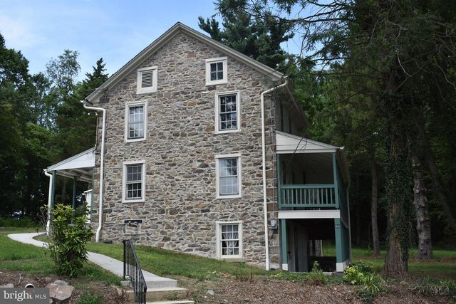 64 FLEETWOOD RD, Fleetwood, PA 19522