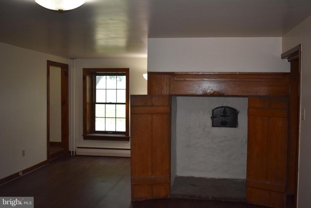 64 FLEETWOOD RD, Fleetwood, PA 19522