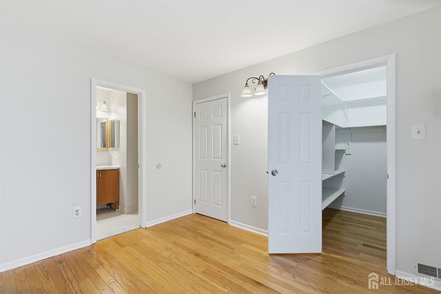 60 Hampshire Drive, Plainsboro, NJ 08536