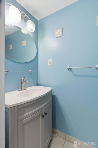 60 Hampshire Drive, Plainsboro, NJ 08536