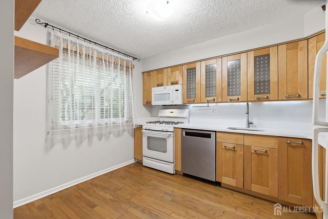 60 Hampshire Drive, Plainsboro, NJ 08536