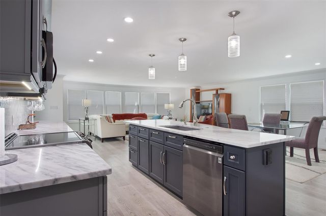 3 S BUENA VISTA AVENUE, Englewood, FL 34223