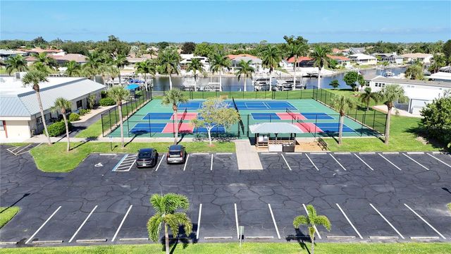 3 S BUENA VISTA AVENUE, Englewood, FL 34223