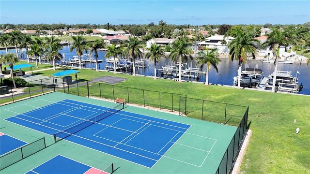 3 S BUENA VISTA AVENUE, Englewood, FL 34223