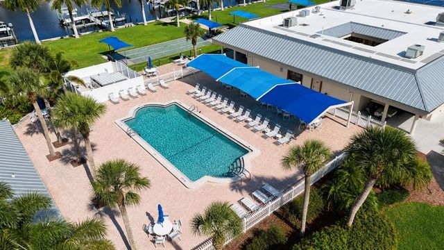 3 S BUENA VISTA AVENUE, Englewood, FL 34223