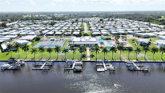 3 S BUENA VISTA AVENUE, Englewood, FL 34223