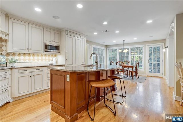14 Kenneth Road, Montclair, NJ 07043