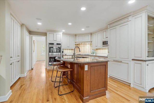 14 Kenneth Road, Montclair, NJ 07043
