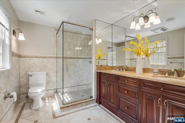 14 Kenneth Road, Montclair, NJ 07043