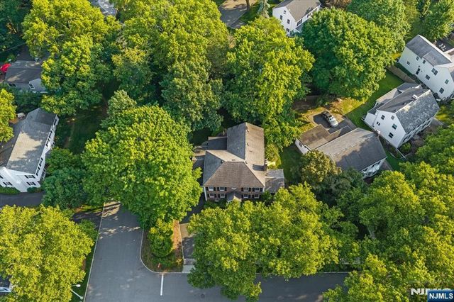 14 Kenneth Road, Montclair, NJ 07043