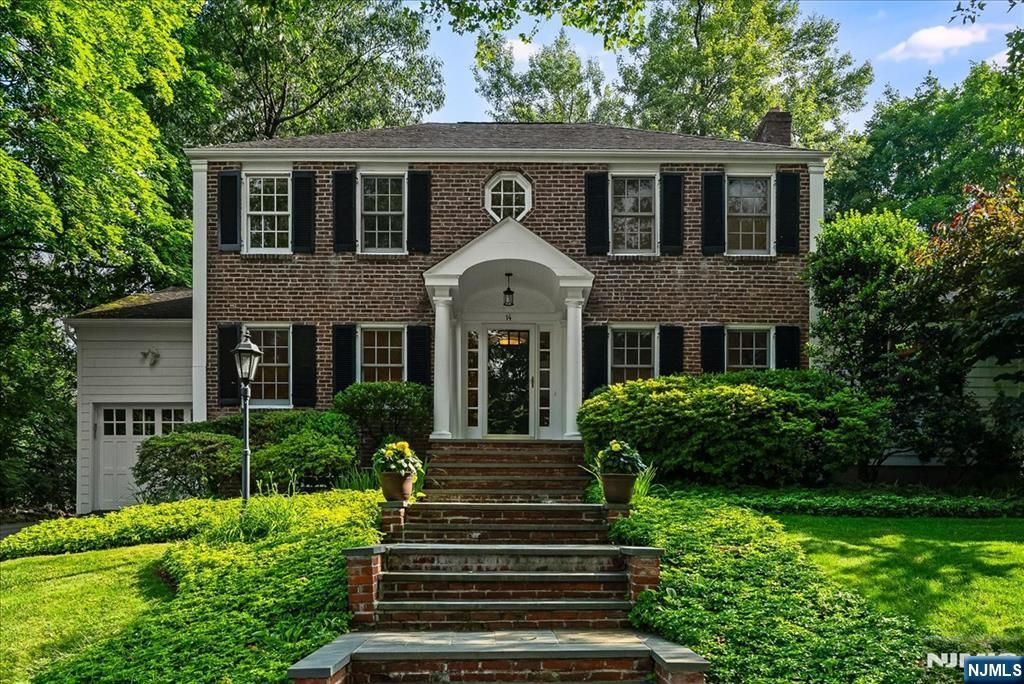 14 Kenneth Road, Montclair, NJ 07043