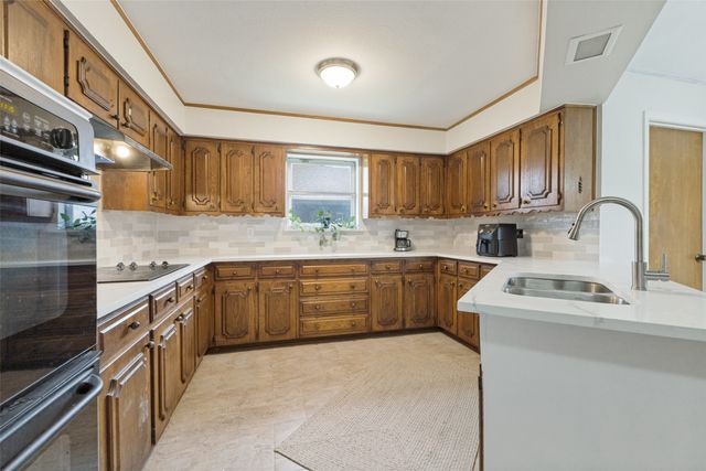 705 S Grove Road, Richardson, TX 75081
