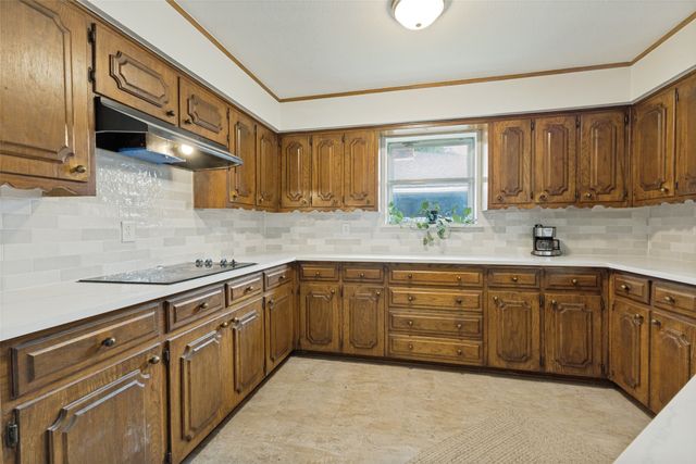 705 S Grove Road, Richardson, TX 75081