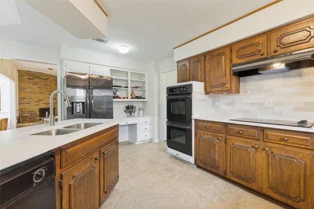 705 S Grove Road, Richardson, TX 75081