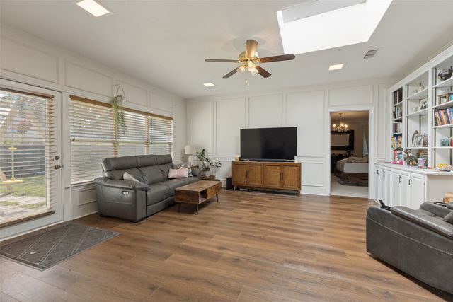 705 S Grove Road, Richardson, TX 75081
