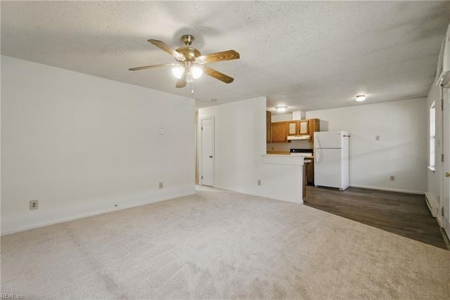 9534 5th Bay St Apt E, Norfolk, VA 23518