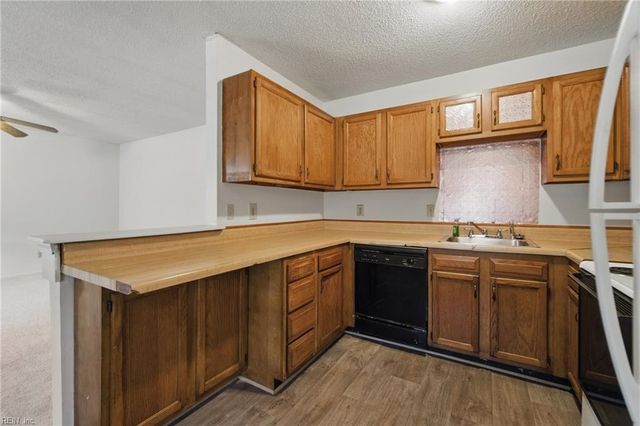 9534 5th Bay St Apt E, Norfolk, VA 23518