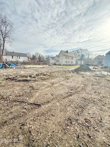 821 Strong Street, Schenectady, NY 12307