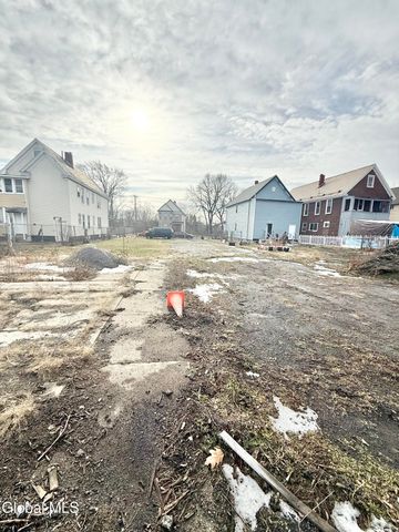 821 Strong Street, Schenectady, NY 12307