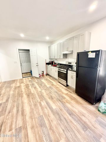 821 Strong Street, Schenectady, NY 12307