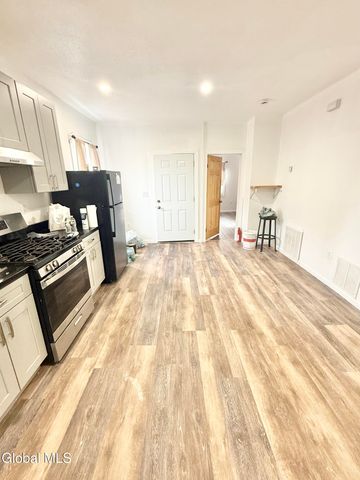 821 Strong Street, Schenectady, NY 12307