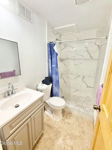 821 Strong Street, Schenectady, NY 12307