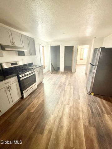 821 Strong Street, Schenectady, NY 12307