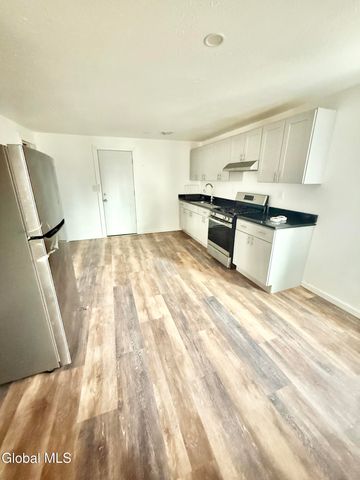 821 Strong Street, Schenectady, NY 12307