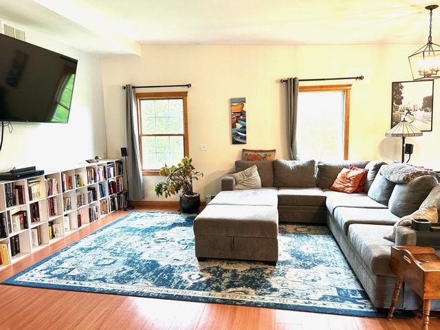 190 Decker Road, Georgia, VT 05468