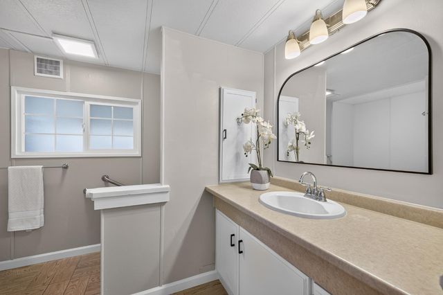 371 Bethel Ave Spc 74, Sanger, CA 93657