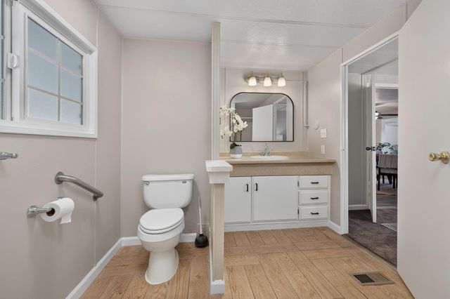 371 Bethel Ave Spc 74, Sanger, CA 93657