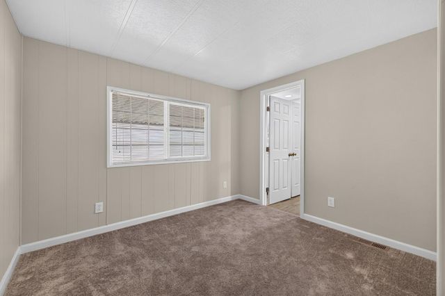 371 Bethel Ave Spc 74, Sanger, CA 93657