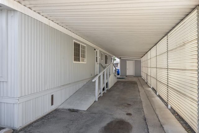 371 Bethel Ave Spc 74, Sanger, CA 93657