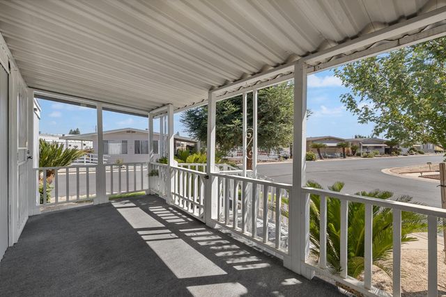 371 Bethel Ave Spc 74, Sanger, CA 93657