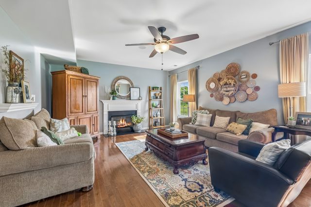 2421 Trivaca Ln, Nolensville, TN 37135