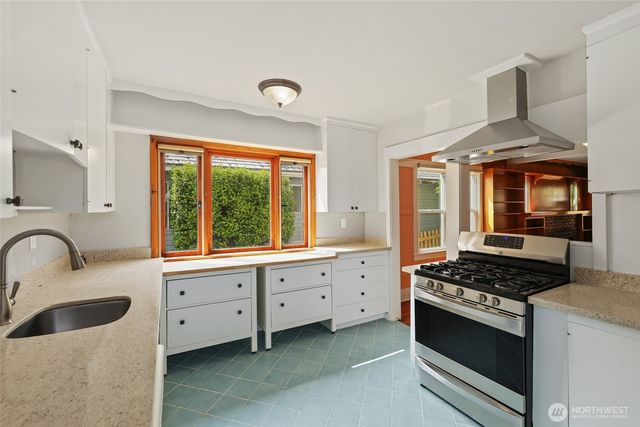 4511 S J Street, Tacoma, WA 98418