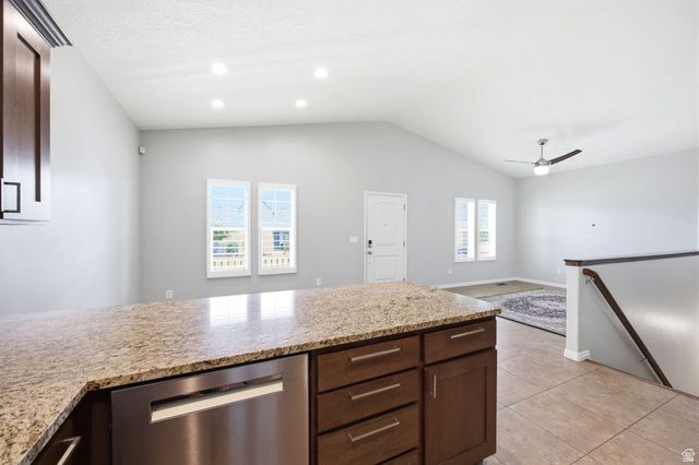 10749 S TOPVIEW RD, South Jordan, UT 84009