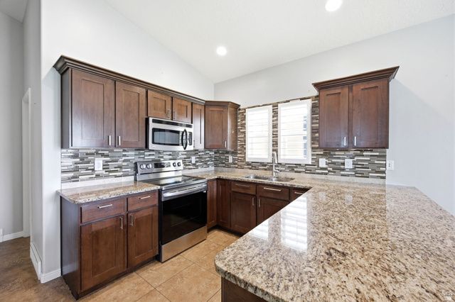 10749 S TOPVIEW RD, South Jordan, UT 84009