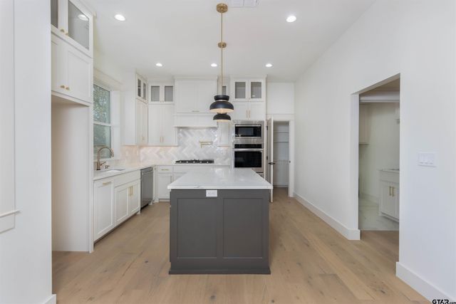 3964 Hogan Dr, Tyler, TX 75709