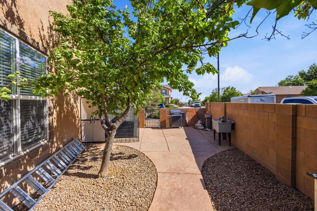 7100 Fairbanks Drive NE, Rio Rancho, NM 87144