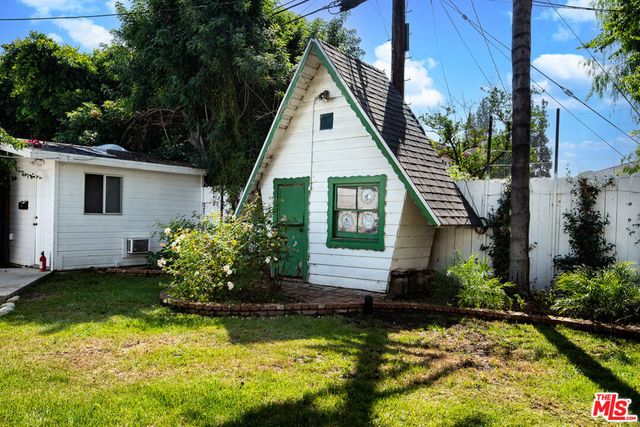14842 Morrison Street, Sherman Oaks, CA 91403