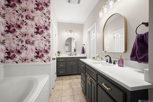 12396 Dutchtown Villa Dr, Geismar, LA 70734