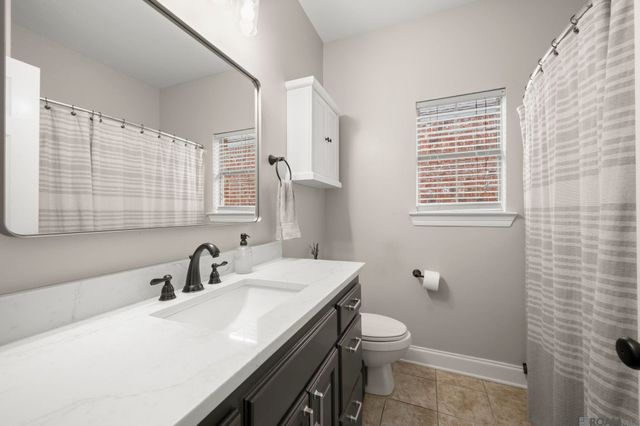 12396 Dutchtown Villa Dr, Geismar, LA 70734