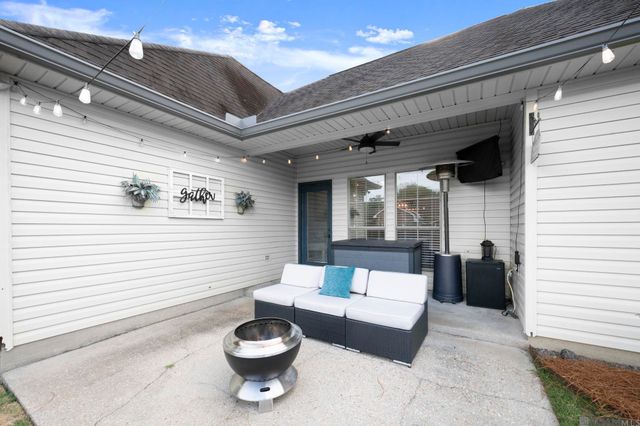 12396 Dutchtown Villa Dr, Geismar, LA 70734